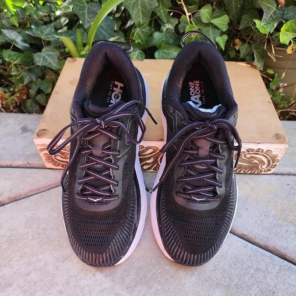 Hoka One One Bondi 7 Athletic Shoes - Picture 2 of 10